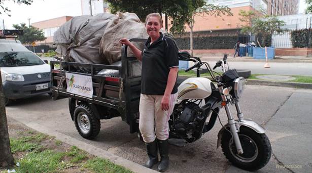 PERSONAJE DE LA SEMANA: PROGRAMA “RECICLAVE MOTOCARGUEROS” DE COCA COLA