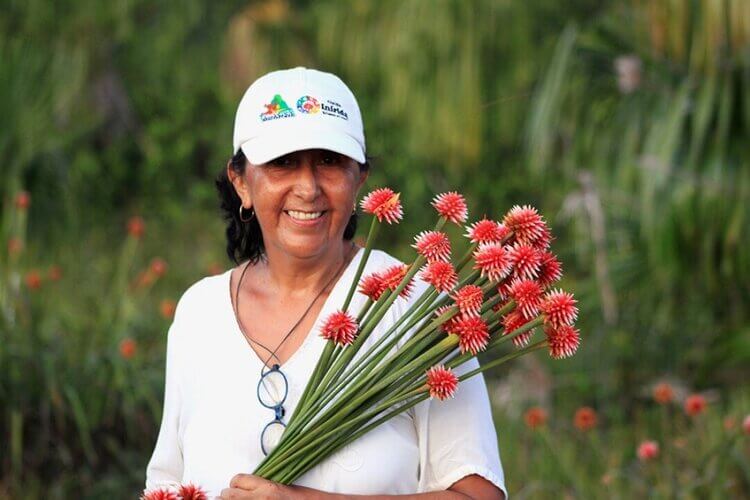 MARTA TOLEDO, UNA FILÓSOFA QUE LOGRÓ RECUPERAR LA FLOR DE INÍRIDA (COLOMBIA)